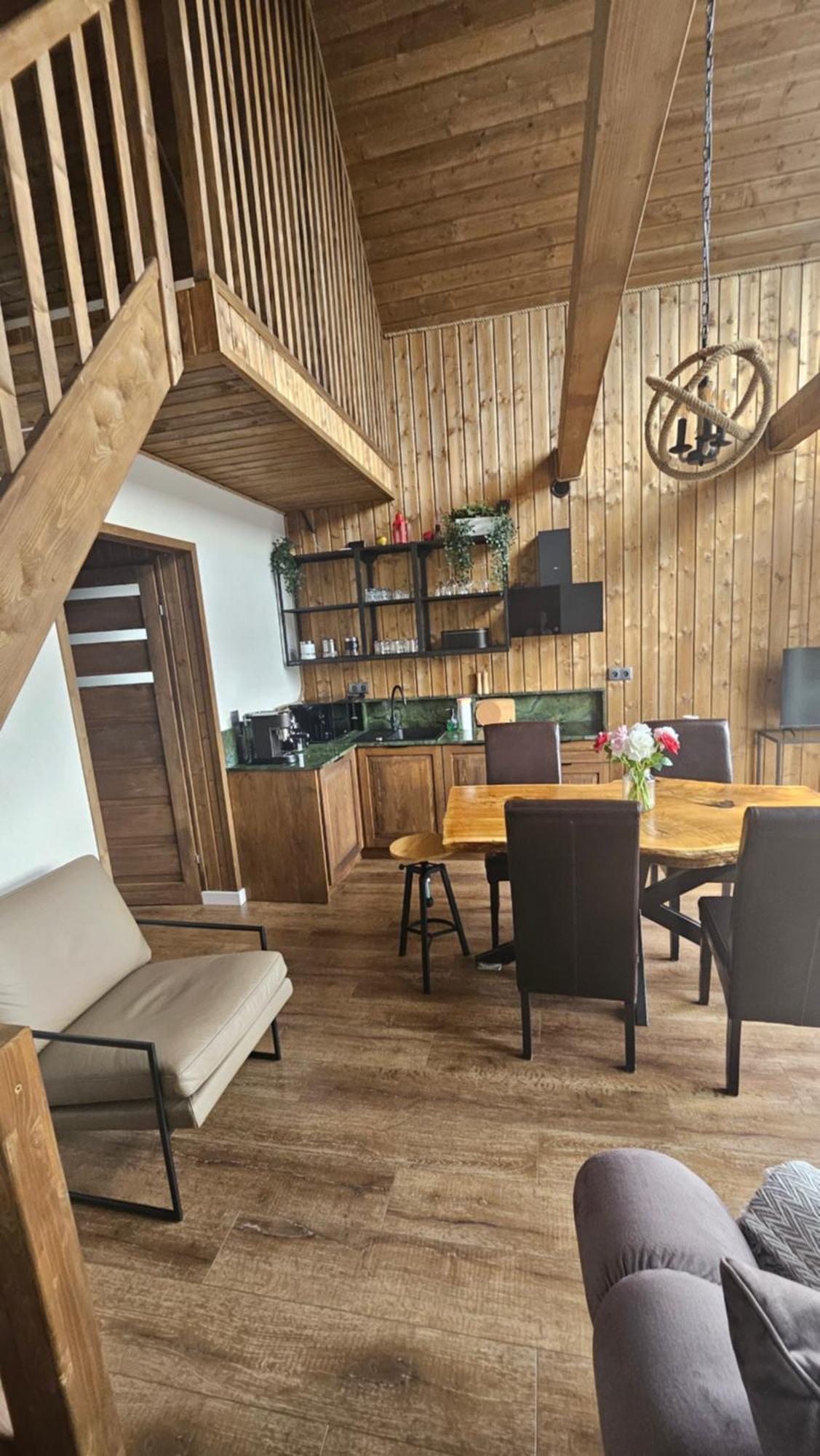 Rest Zone - Mountain Chalet
